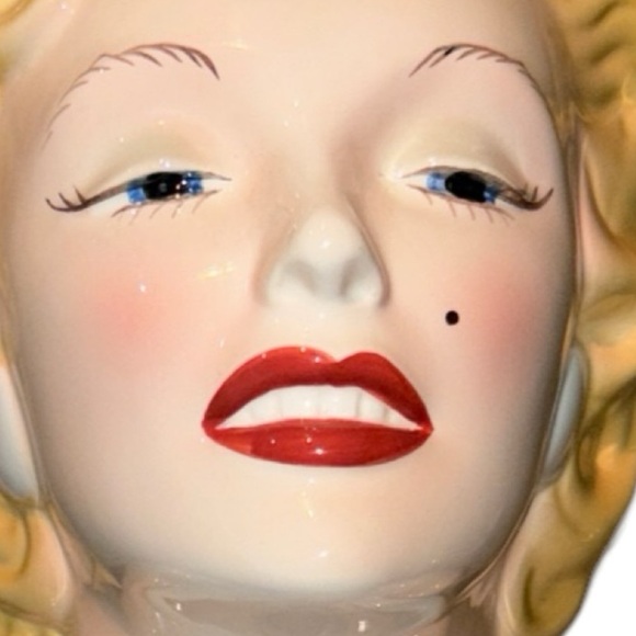 Vintage 1996 Marilyn Monroe, Cookie Jar - Picture 3 of 16